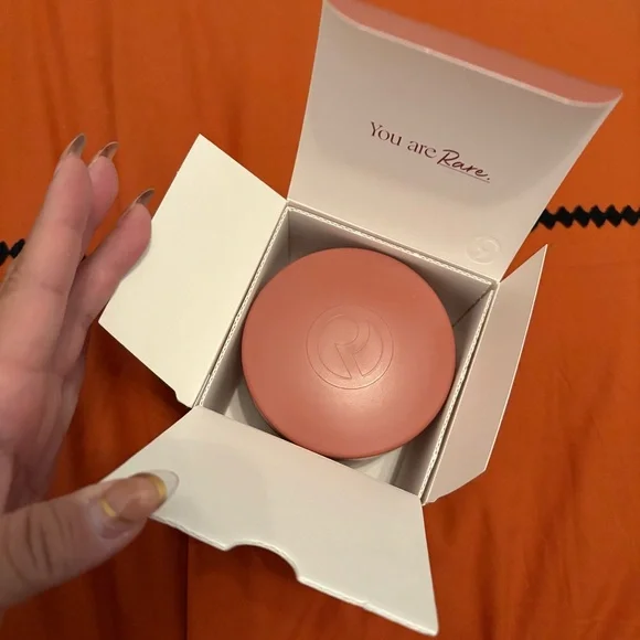 NWT Rare Beauty Find Comfort Bouncy Body Cream - Picture 6 of 11